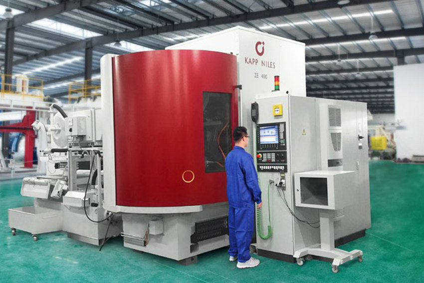Gear grinding machine